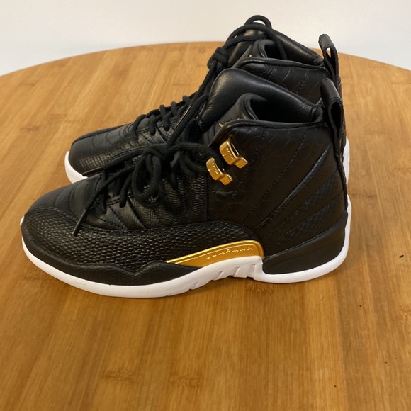 Air Jordan 12 Retro Shoes - Picture 3 of 13